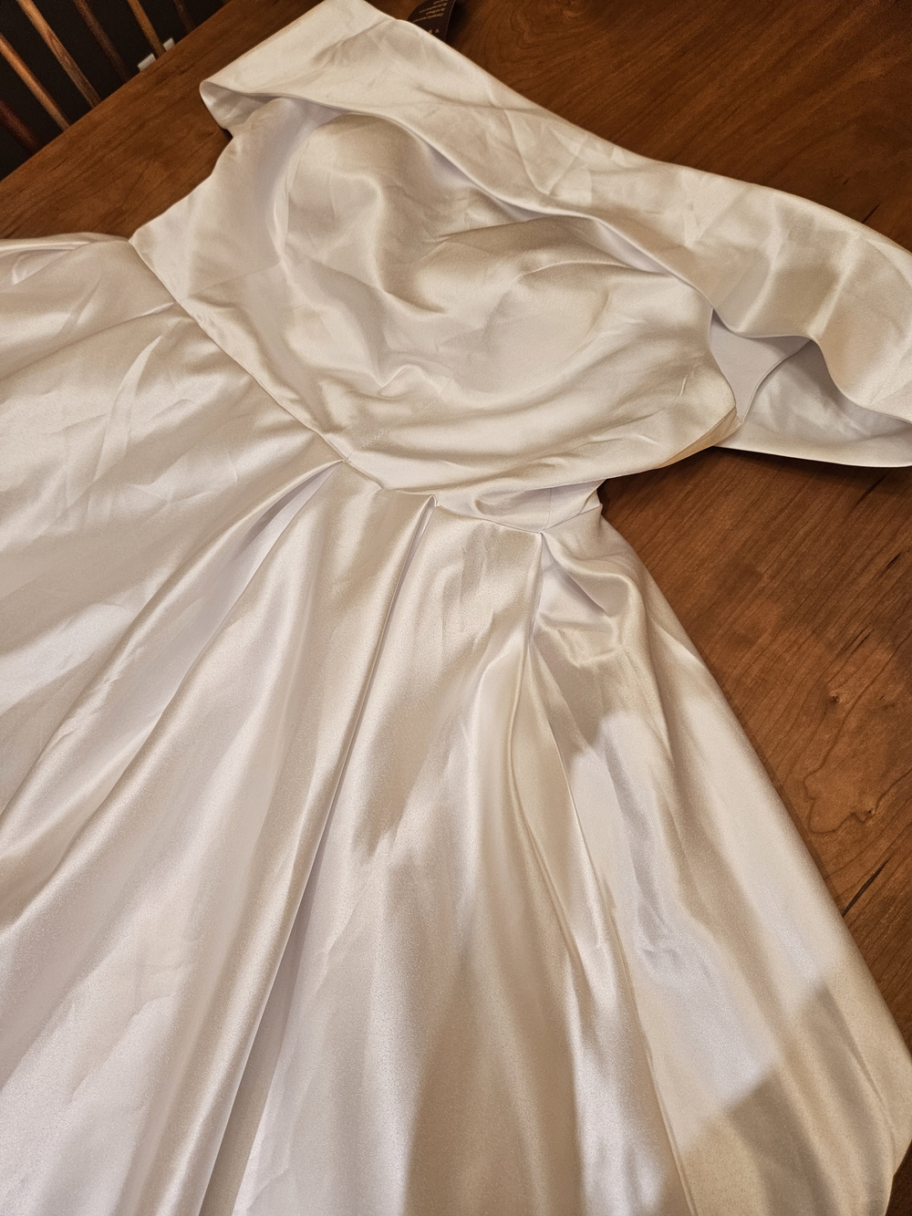 Lovely  50's 60's Inspired Tea Length Wedding /Formal Party Dress